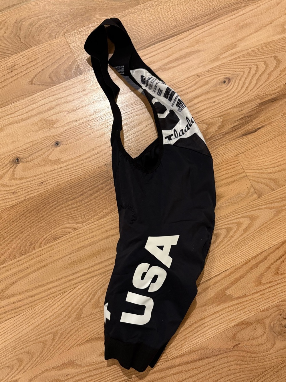 USA Assos Tlaalalai Lady Black Cycling Bib - Small